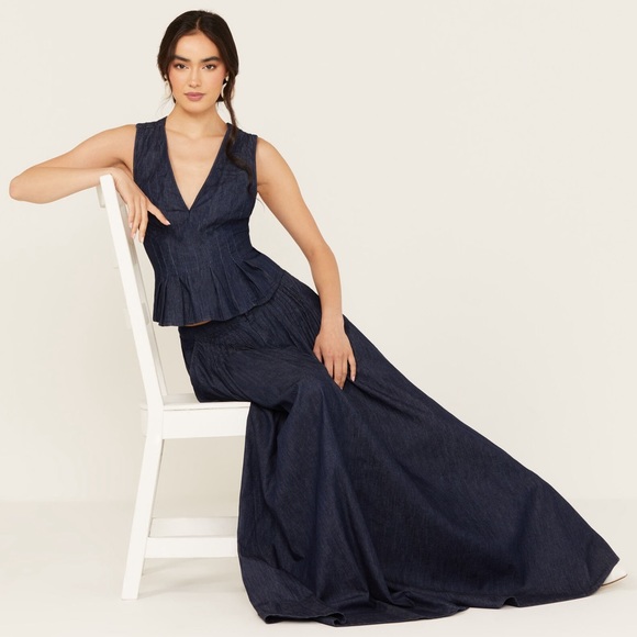 FREE PEOPLE WOMEN'S DARK WASH CLEAN COASTAL DENIM SET - Picture 1 of 8